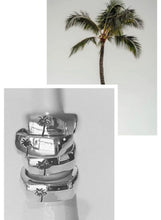 The Palm ring